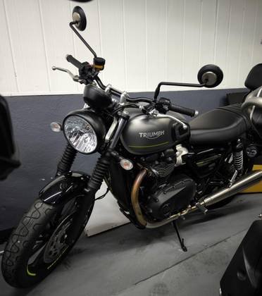 TRIUMPH SPEED TWIN 900 TRIUMPH SPEED TWIN 900